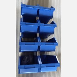 Bolte-reol af plast, hjde 84 cm, bredde 43 cm med 8 kasser